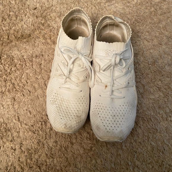 Asics gel kayano trainer knit size 8. Just need a good cleaning. - Picture 3 of 4